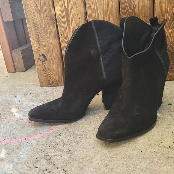 Sigerson Morrison Black Ankle Boots - Picture 2 of 12